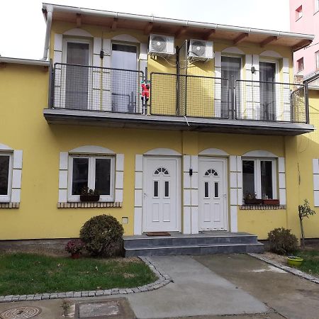 Appartement Flora Novi Sad Extérieur photo