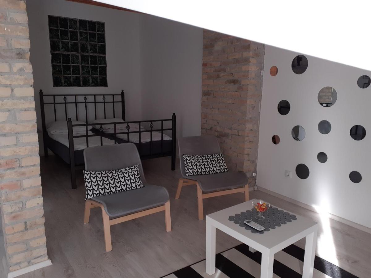 Appartement Flora Novi Sad Extérieur photo